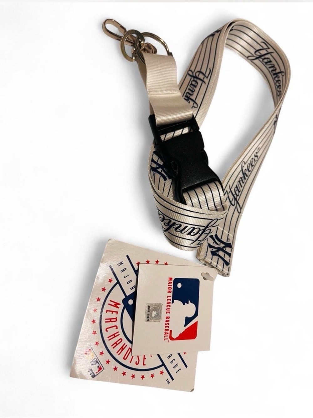 MLB Yankees Beige and Navy Lanyard with Clip